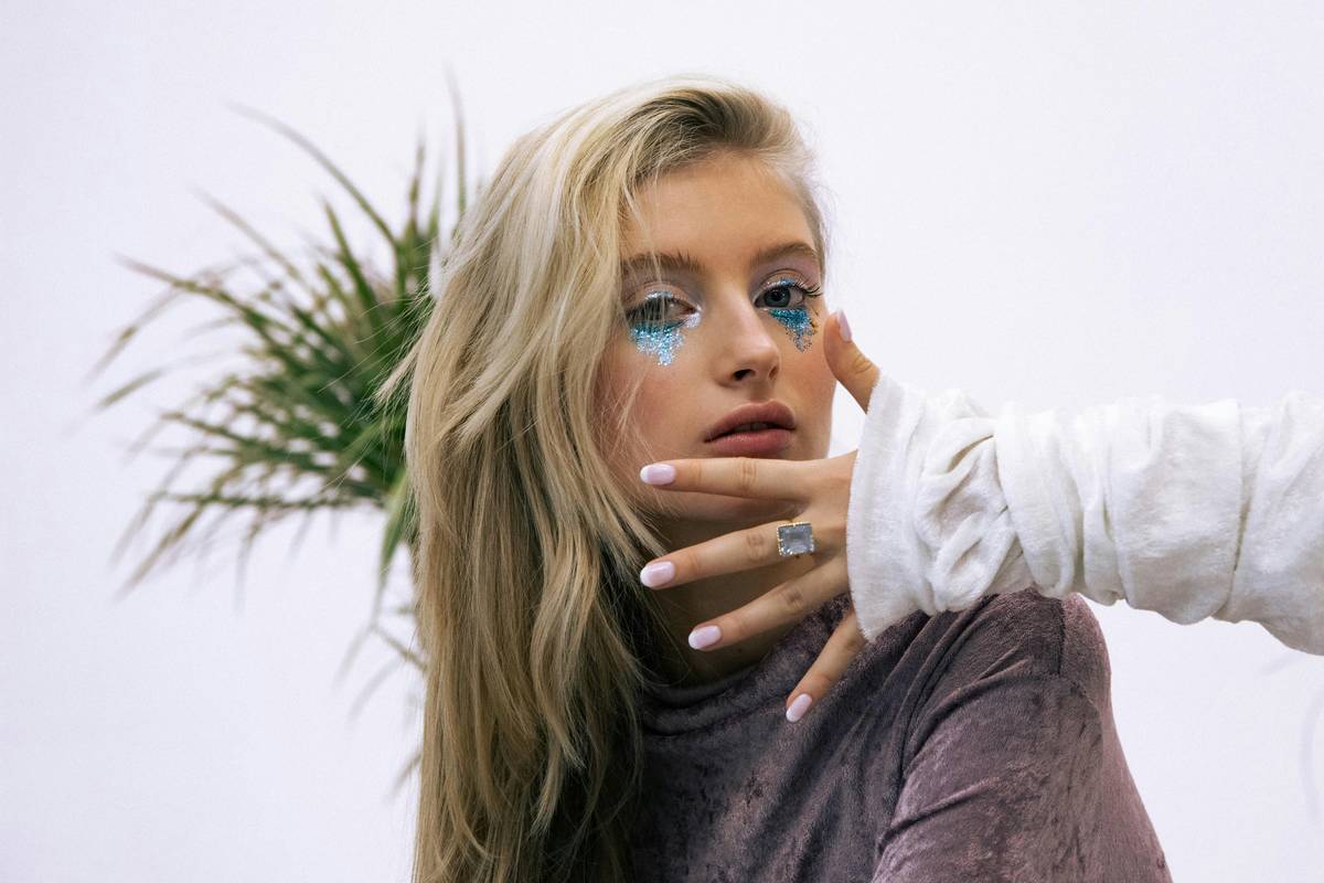 Makeup Trend Forecast 2024: What’s Hot on the Runway (and How to Wear It IRL)