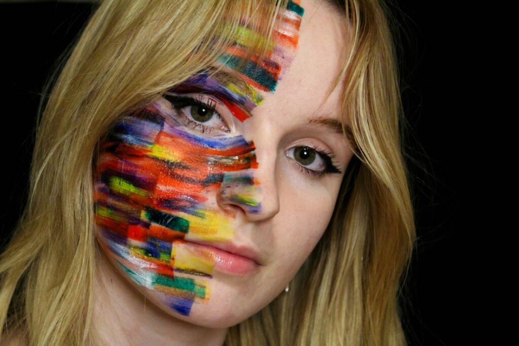 Artistic Runway Makeup: From Backstage Chaos to Front-Row Glamour