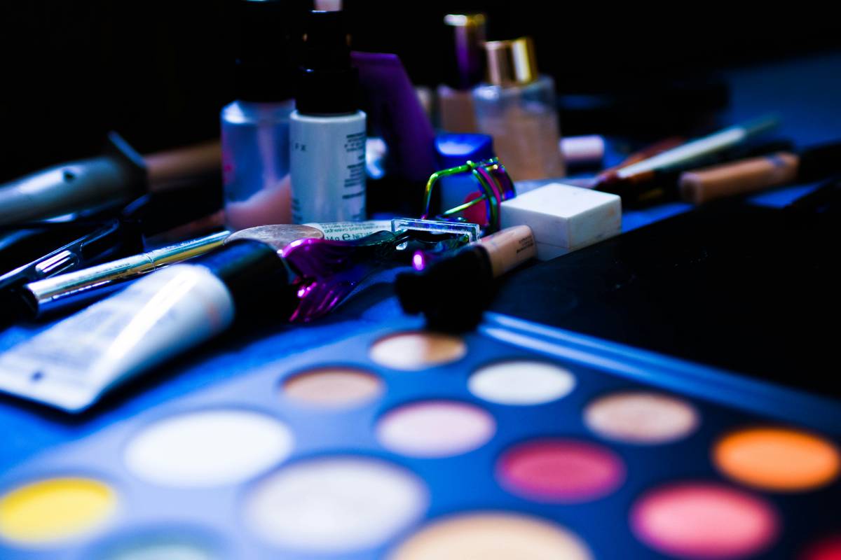 Fashion Makeup Trends 2024: How to Master Runway Looks Without Burning Out Your Skin