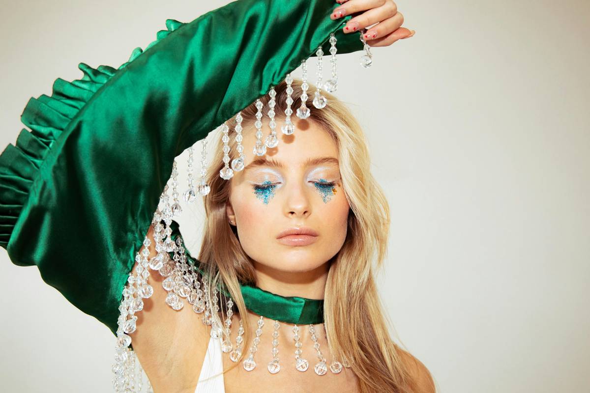 How to Master Bold Makeup Styles: Runway Secrets for Everyday Glam