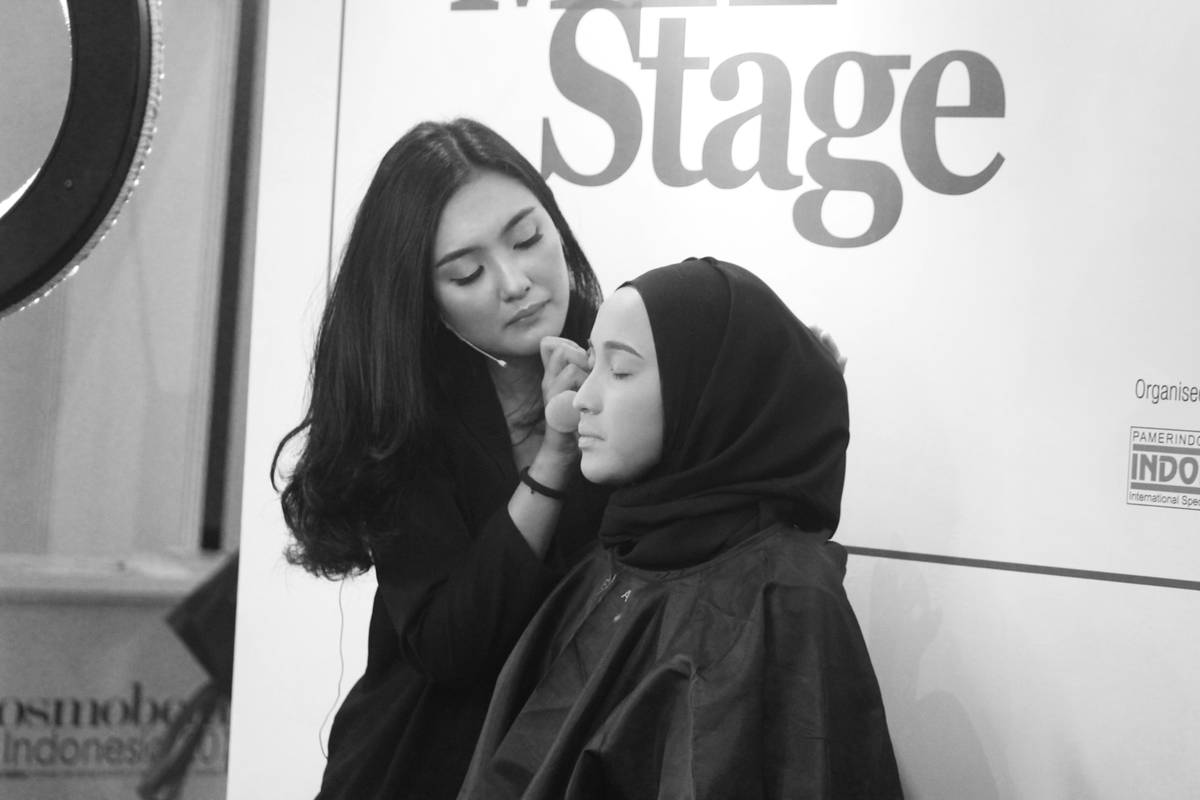 How to Master Runway Beauty Looks: From Backstage Secrets to Everyday Glam