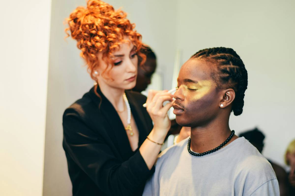 Viral Makeup Trends: How Runway Looks Are Taking Over TikTok & Instagram