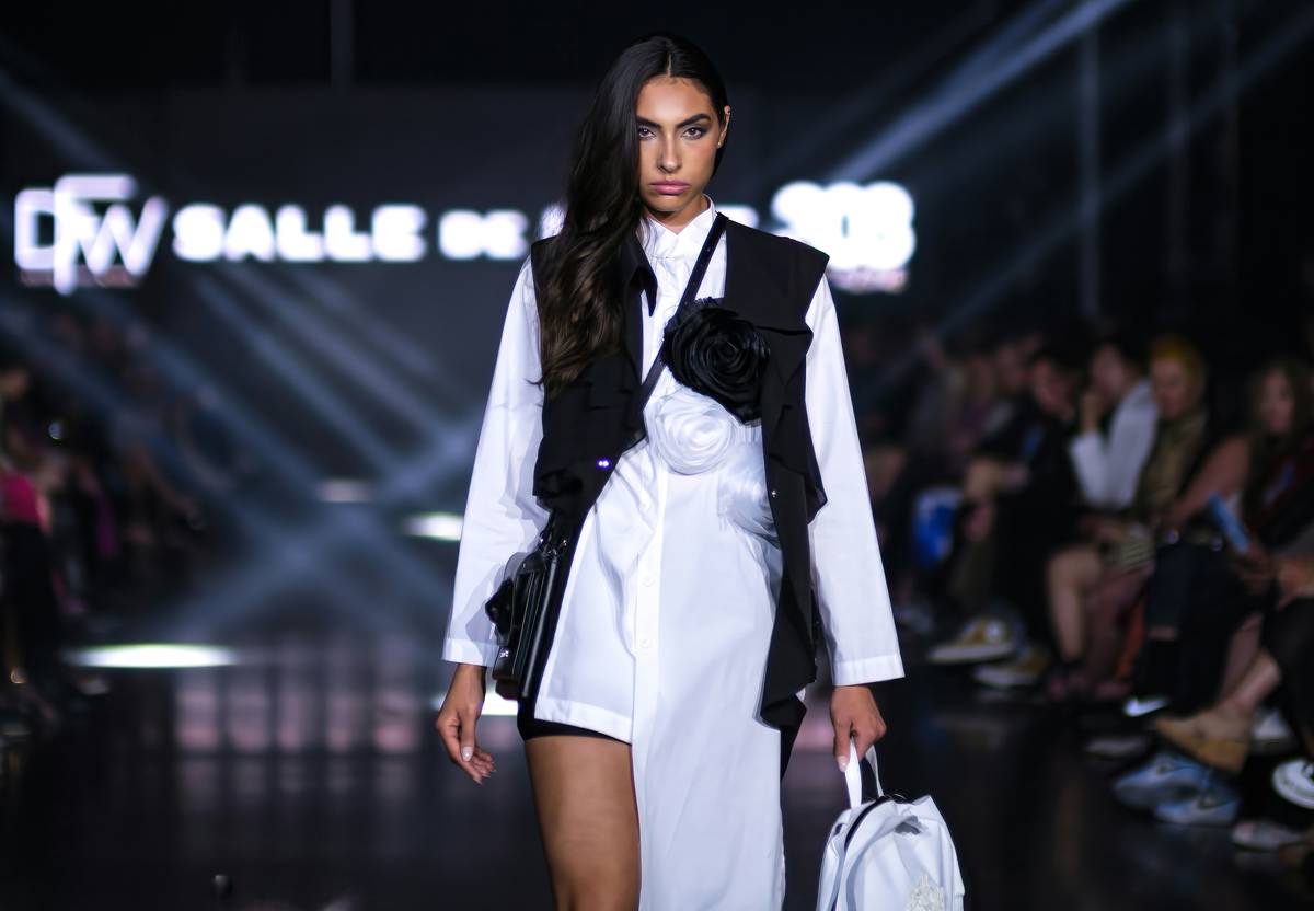 Infographic showing top 5 runway makeup trends for 2025: skin-first focus, monochromatic color stories, blurred eyeliner, glossy lids, and neutral lips