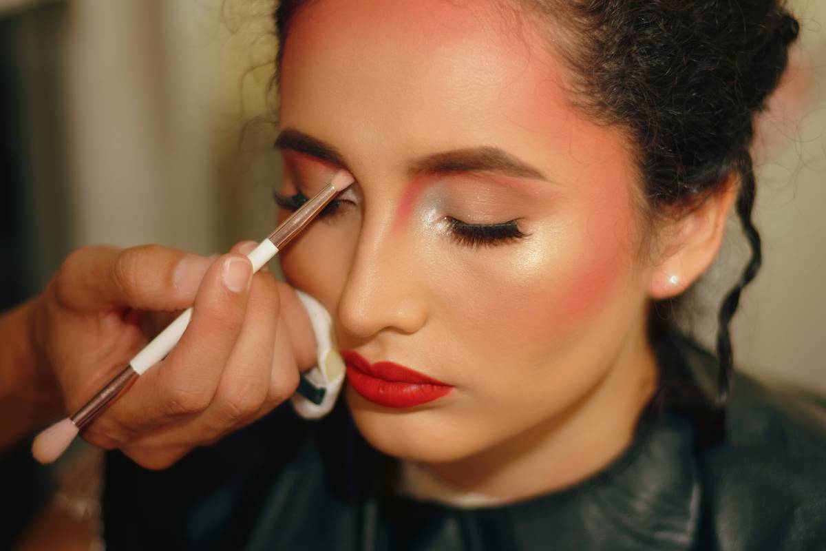 Expressive Makeup Designs: 7 Proven Ways to Avoid Costly Runway Mistakes